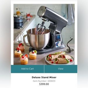 Pampered Chef Deluxe Mixer- brand new in the box